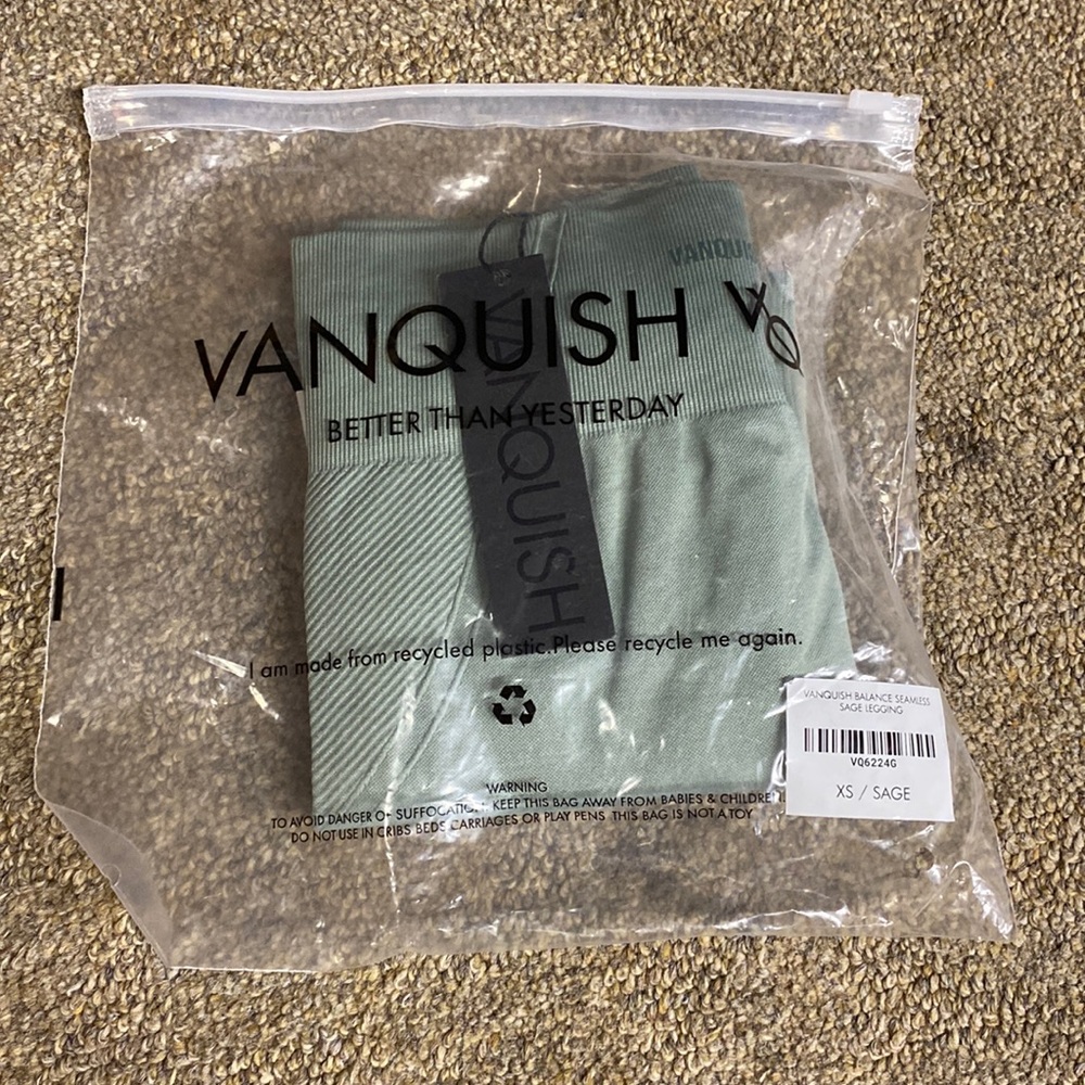 Vanquish fitness sage leggings, vanquish seamless sage legging, size xs